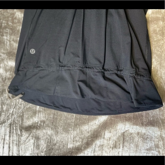 Lululemon Rest Less Tank Size 6
Black Burlap Texture Dune Apex Stripe Dune - Picture 5 of 16